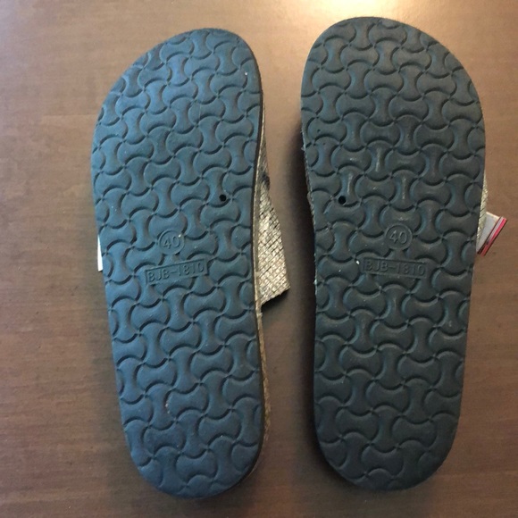 Shoes - Picture 2 of 2